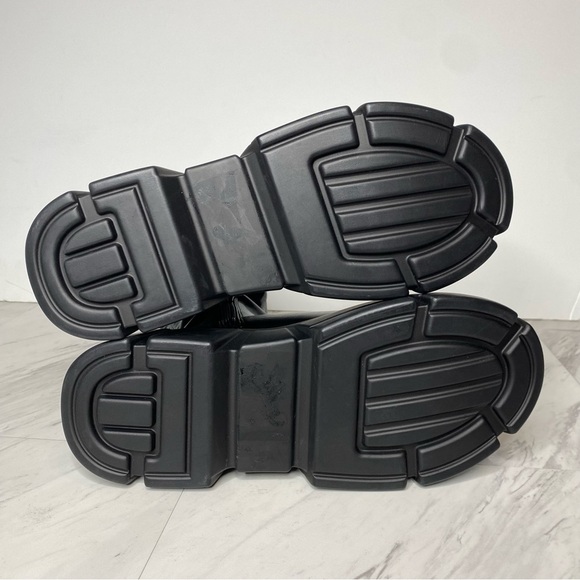 Steve Madden Tero Black Lug Sole Chunky Tall Boot 10M - Picture 16 of 16